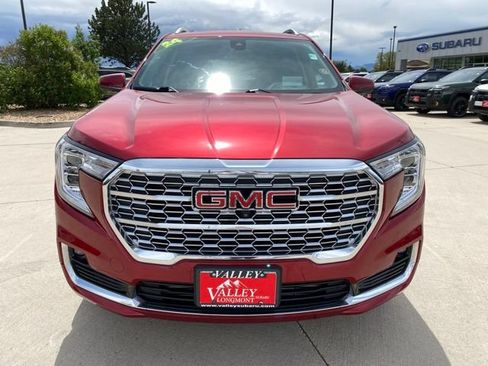 Used 2024 GMC Terrain Denali w/ Denali Premium Package AWD/4WD image 8