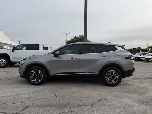 Used 2023 Kia Sportage LX FWD image 8