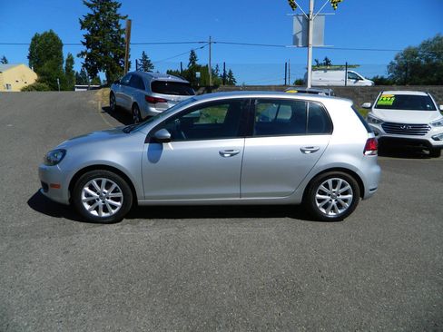 Used 2013 Volkswagen Golf 4-Door FWD image 5