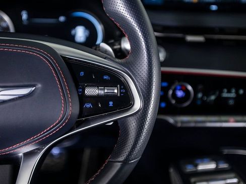 Used 2022 Genesis GV70 3.5T Sport image 32