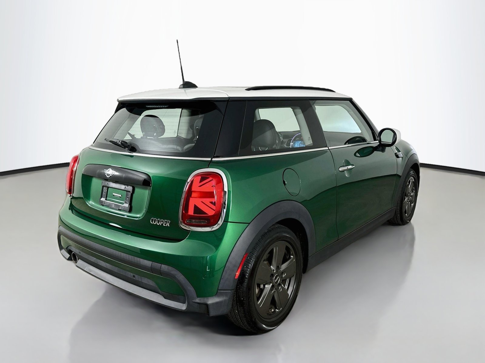 Certified 2023 MINI Cooper 2-Door Hardtop FWD image 5