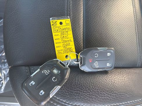 Used 2019 GMC Sierra 1500 Denali w/ Denali Ultimate Package AWD/4WD image 36