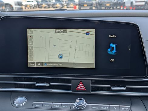 New 2026 Hyundai Elantra Limited FWD image 10