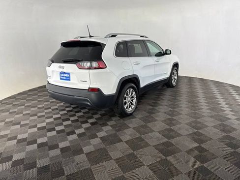 Used 2019 Jeep Cherokee Latitude Plus AWD/4WD image 7