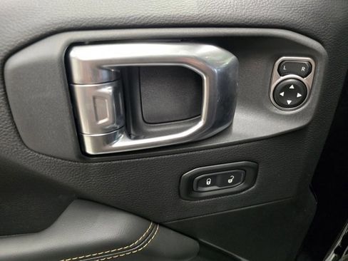 Used 2025 Jeep Wrangler Unlimited Rubicon 392 AWD/4WD image 39