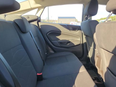 Used 2017 Ford Fiesta SE image 32