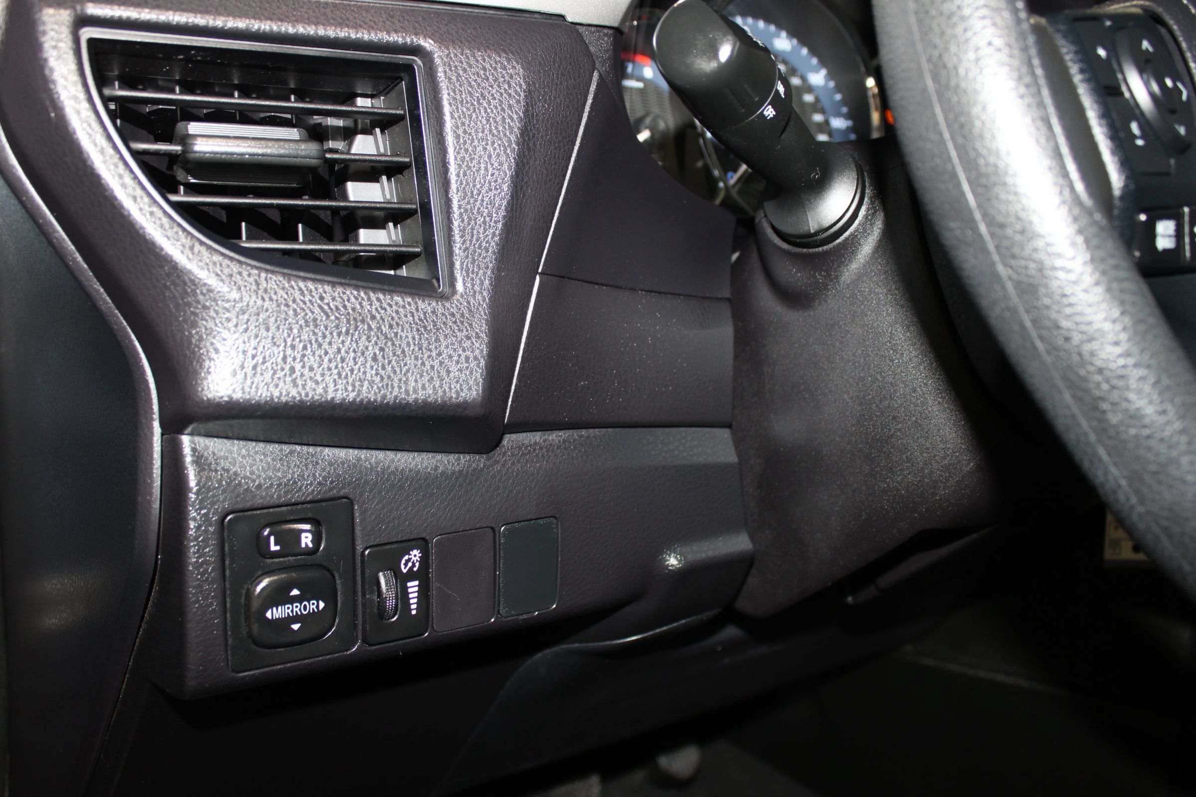 Used 2016 Toyota Corolla L FWD image 18
