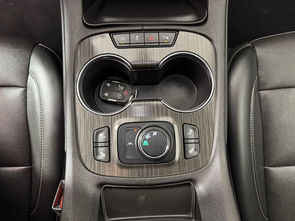 Used 2023 GMC Acadia SLT FWD image 20