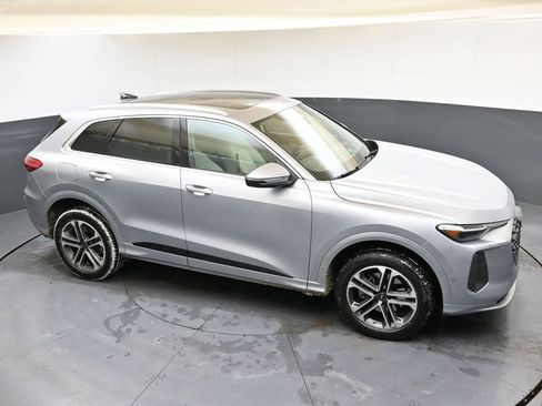 Certified 2025 Audi Q5 Premium Plus w/ Premium Plus image 43