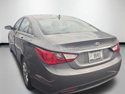 Used 2011 Hyundai Sonata GLS FWD image 2
