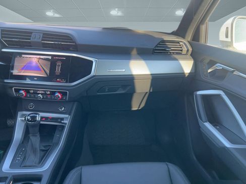 New 2025 Audi Q3 2.0T Premium image 27