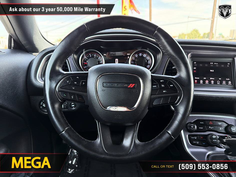 Used 2018 Dodge Challenger SXT w/ Driver Convenience Group RWD image 21