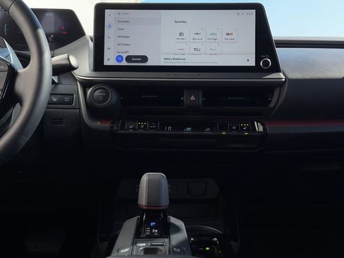 Used 2024 Toyota Prius Prime Premium w/ Advanced Technology Package FWD image 16