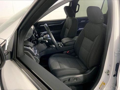 Used 2025 GMC Acadia Elevation FWD image 23