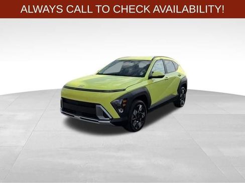 Used 2024 Hyundai Kona SEL AWD/4WD image 3