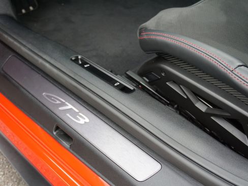 Certified 2025 Porsche 911 GT3 RWD image 20
