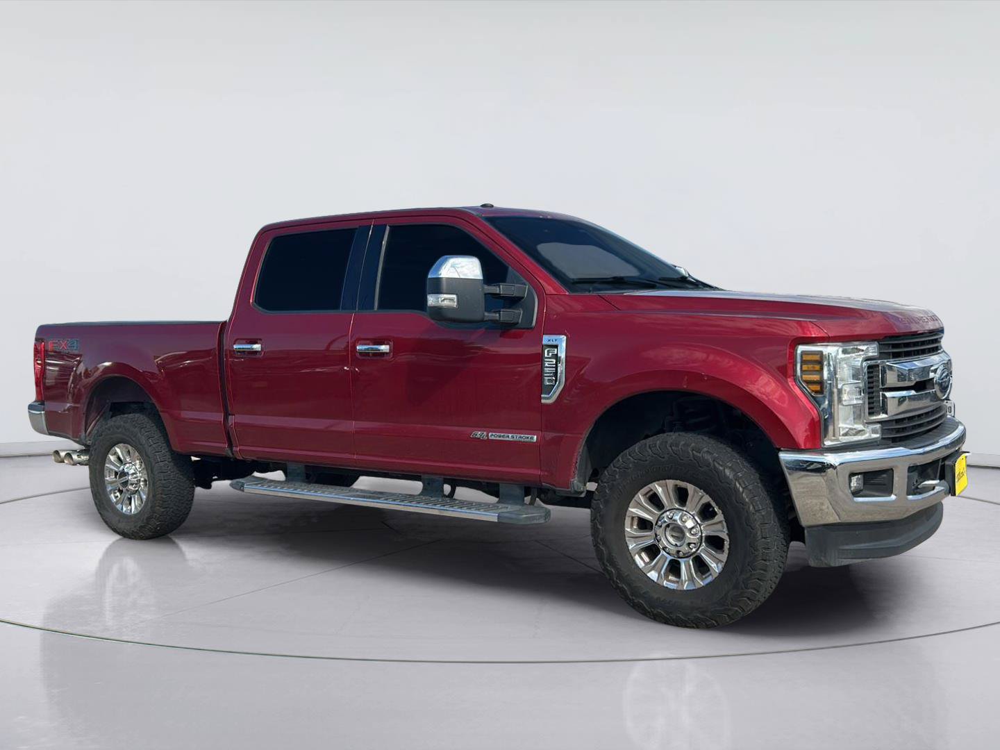 Used 2019 Ford F250 XLT w/ XLT Premium Package AWD/4WD image 3