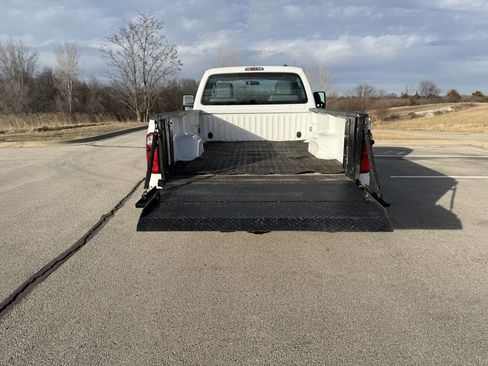 Used 2015 Ford F250 XL w/ Power Equipment Group image 12