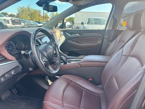 Used 2021 Buick Enclave Avenir w/ Avenir Technology Package AWD/4WD image 8