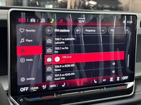 New 2026 Volkswagen Tiguan SE FWD image 17