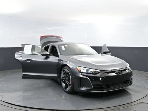 Used 2022 Audi RS e-tron GT AWD/4WD image 11