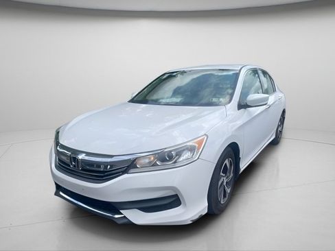Used 2016 Honda Accord LX image 2