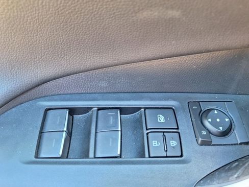 Used 2024 Toyota RAV4 Limited image 19