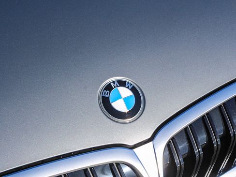 New 2026 BMW 330i Sedan w/ Convenience Package image 11