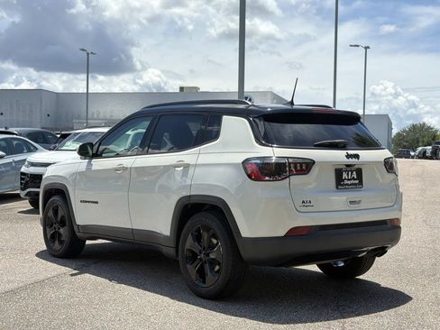 Used 2021 Jeep Compass Latitude FWD image 6