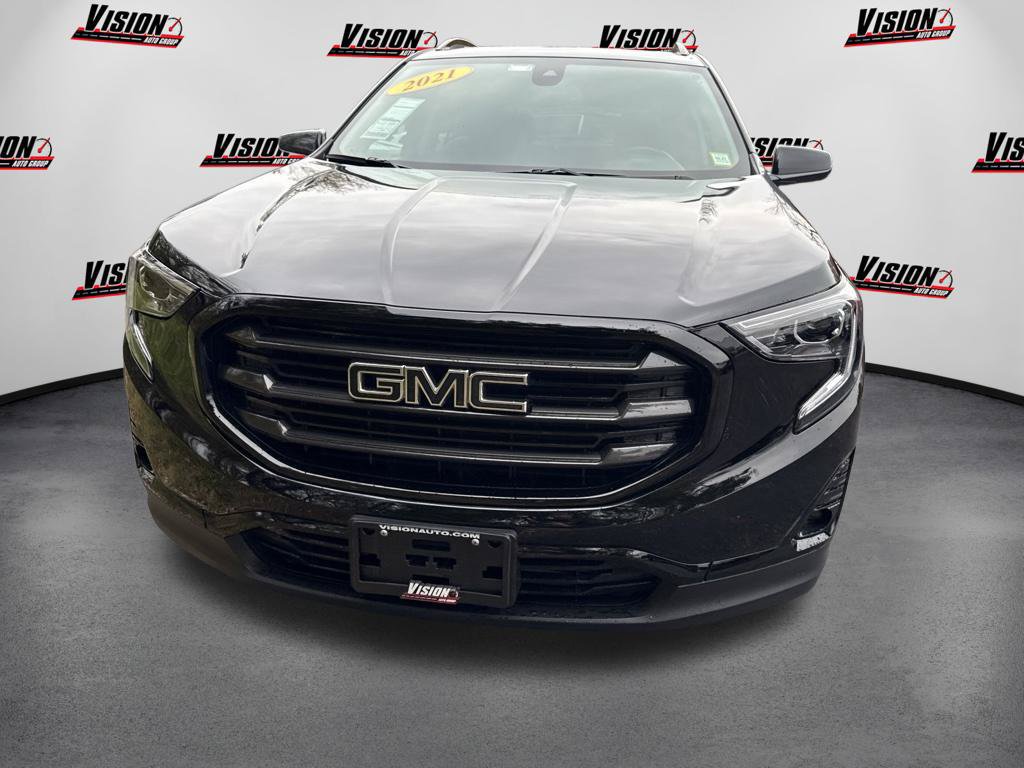 Used 2021 GMC Terrain SLT w/ Infotainment Package II AWD/4WD image 2