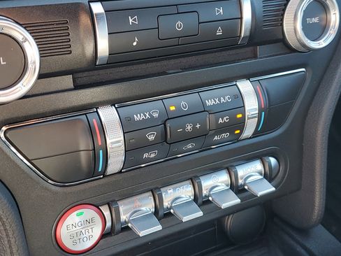 Used 2018 Ford Mustang Coupe w/ Equipment Group 101A image 25