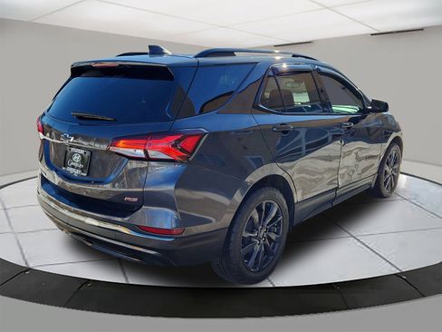 Used 2022 Chevrolet Equinox RS w/ RS Leather Package image 5