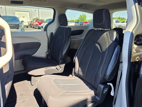 Used 2023 Chrysler Voyager LX FWD image 29