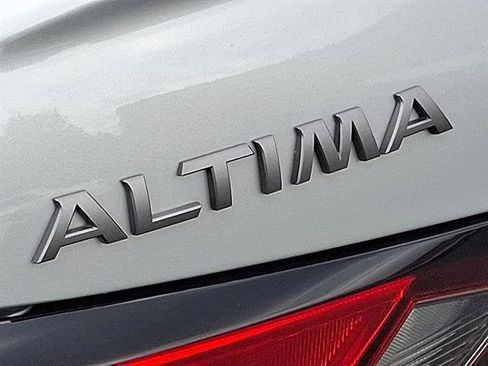 Certified 2024 Nissan Altima 2.5 SV FWD image 31