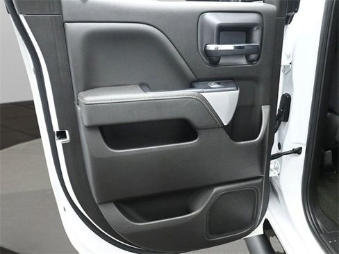 Used 2018 Chevrolet Silverado 1500 LT w/ Rally 2 Edition image 13