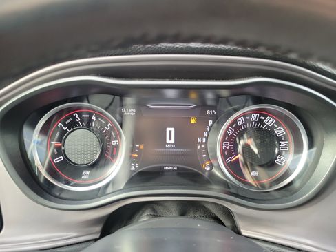 Used 2023 Dodge Challenger SXT image 27