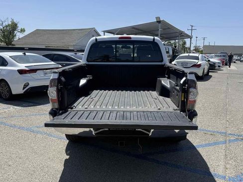 Used 2010 Toyota Tacoma PreRunner RWD image 27