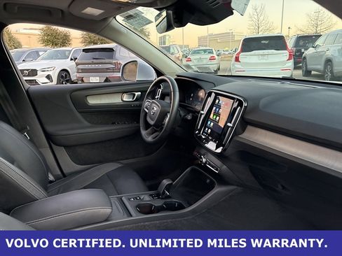 Certified 2025 Volvo XC40 B5 Core image 13