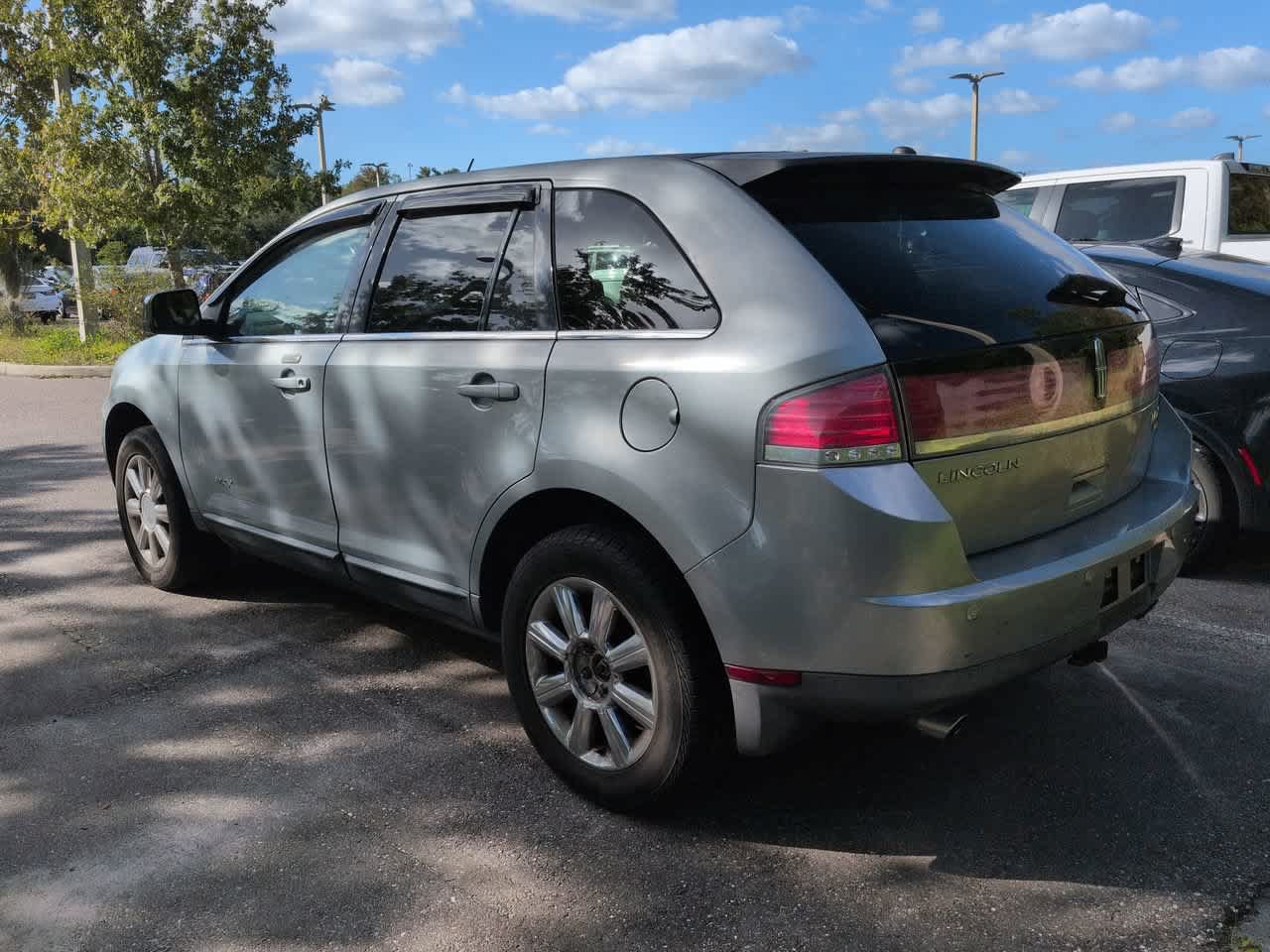 Used 2007 Lincoln MKX AWD image 4