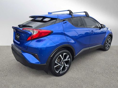 Used 2018 Toyota C-HR XLE FWD image 3