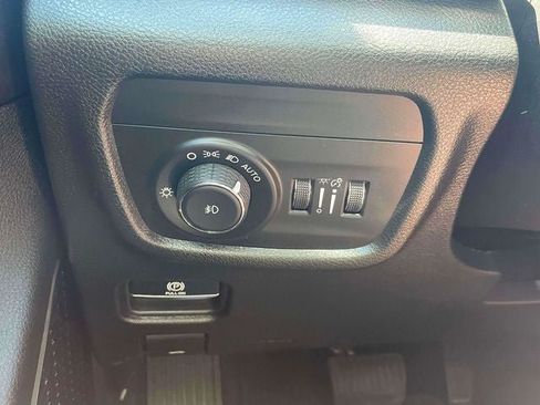 Used 2023 Jeep Grand Cherokee L Limited w/ Black Appearance Package AWD/4WD image 25