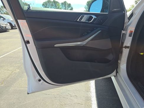 Used 2025 BMW X5 xDrive40i image 11