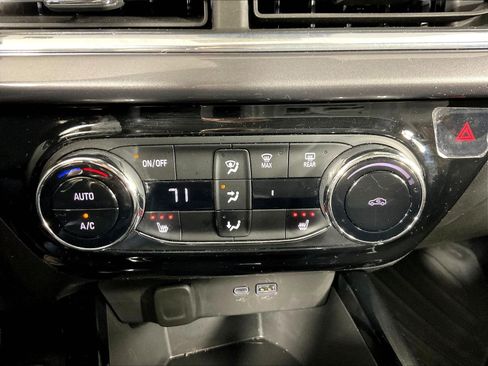 Used 2025 Chevrolet Trax ACTIV w/ Driver Confidence Package FWD image 34