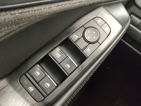 Used 2023 Nissan Rogue SV image 27