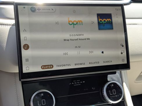 New 2026 Jaguar F-PACE R-Dynamic S image 13