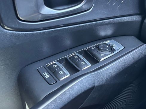 Used 2023 Kia Sorento S FWD image 16