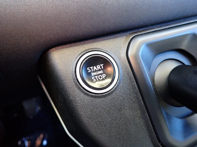 Used 2020 Land Rover Defender 110 SE AWD/4WD image 17