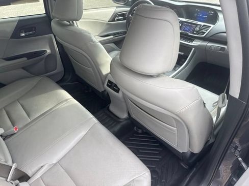 Used 2014 Honda Accord EX-L image 17