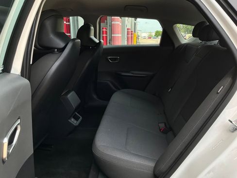 Used 2025 Kia K4 FWD image 11