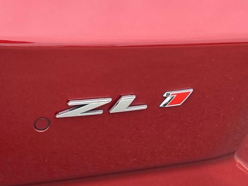Used 2019 Chevrolet Camaro ZL1 image 11
